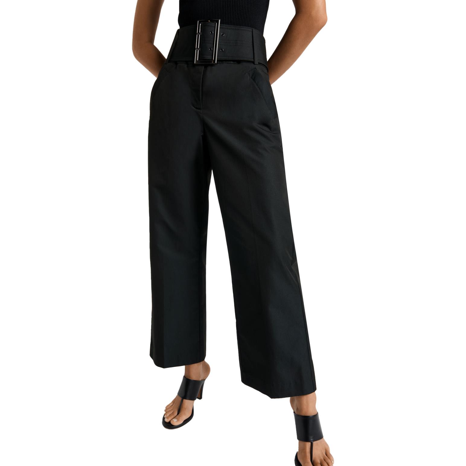 Cue Statement Buckle Cropped Pant